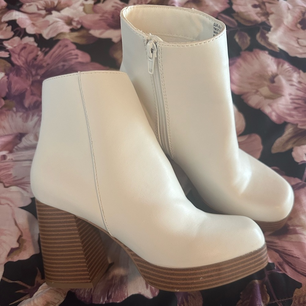 Women's Warrant Platform Dress Booties- White Size 7 women